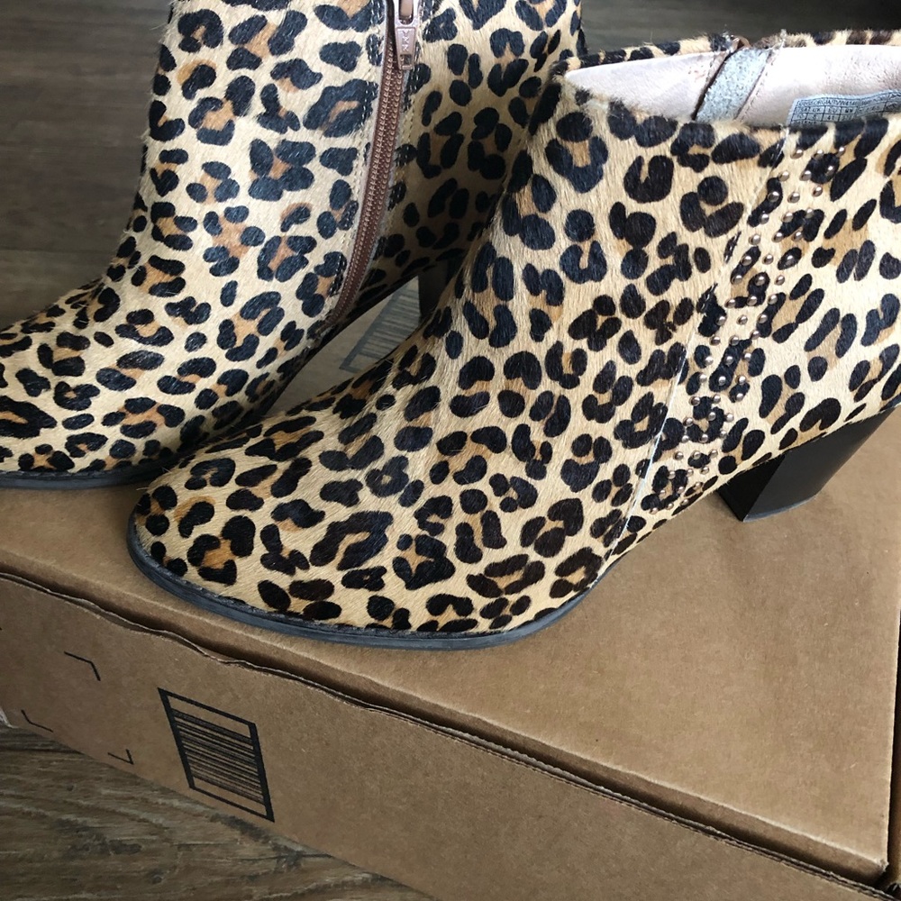 Vionic booties